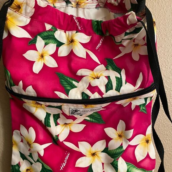 Local Design Made in Hawaii Sling Bag Pink Print - Picture 3 of 12